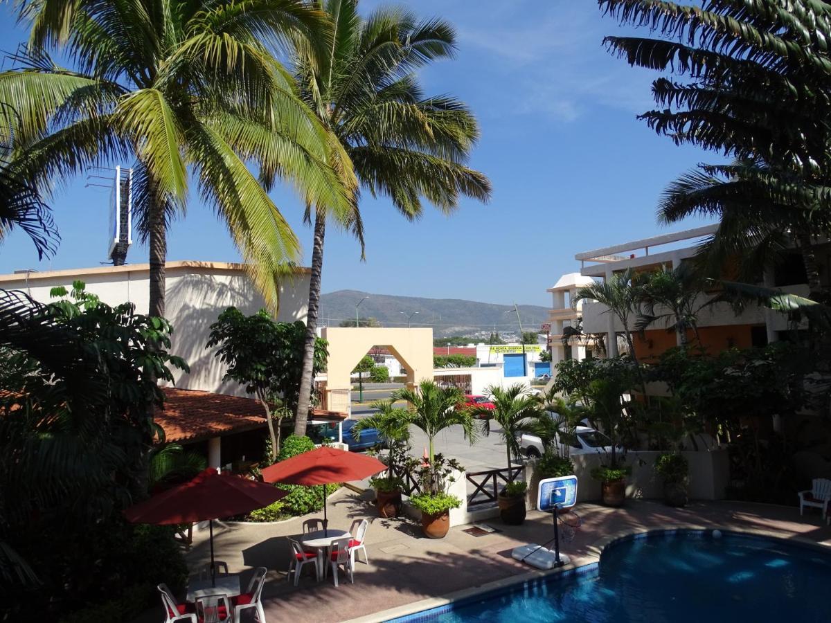 Palapa Palace Hotel